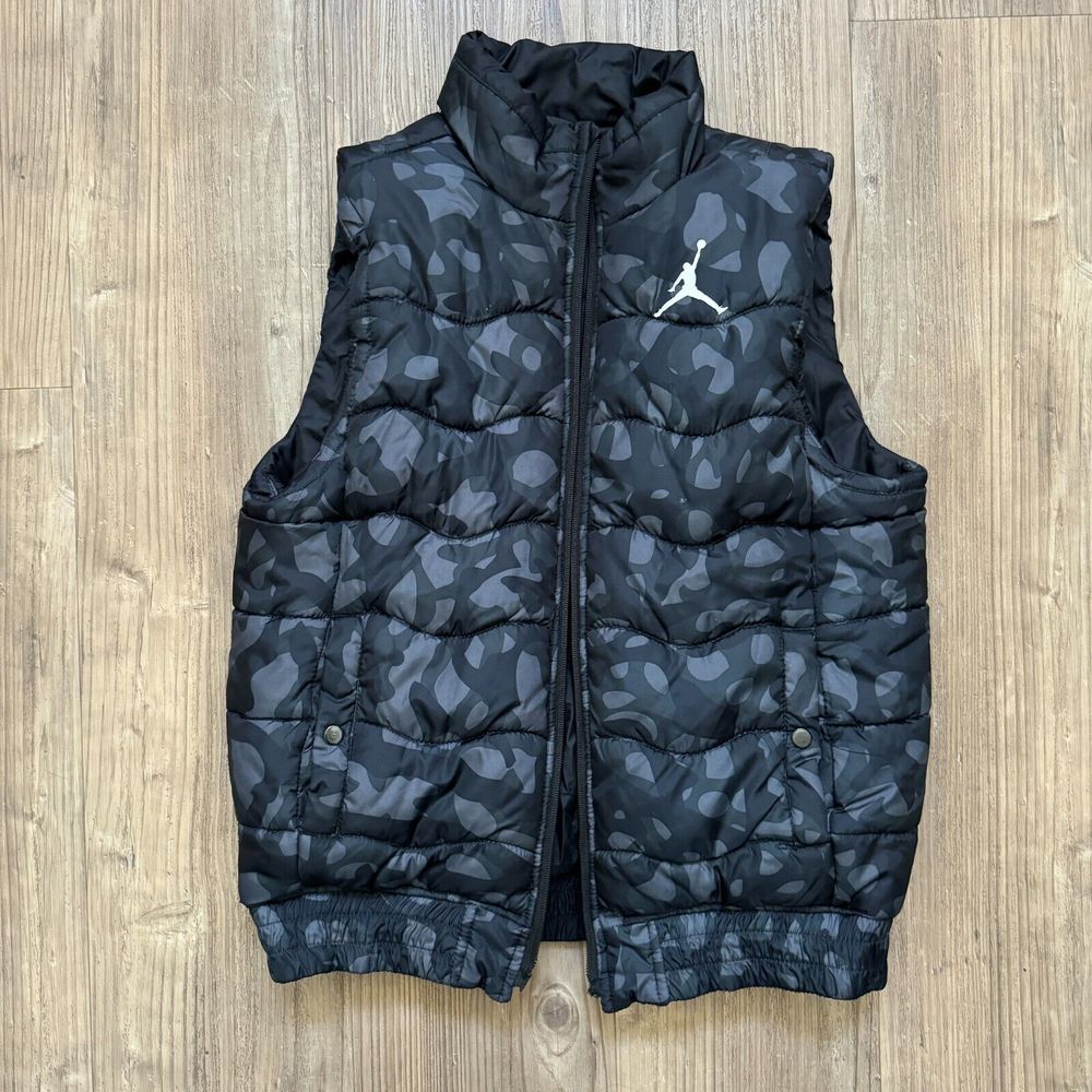 Nike Jordan Kids Vest Jacket Size M 10-12 yrs Gray Black Camo Reversible *Read